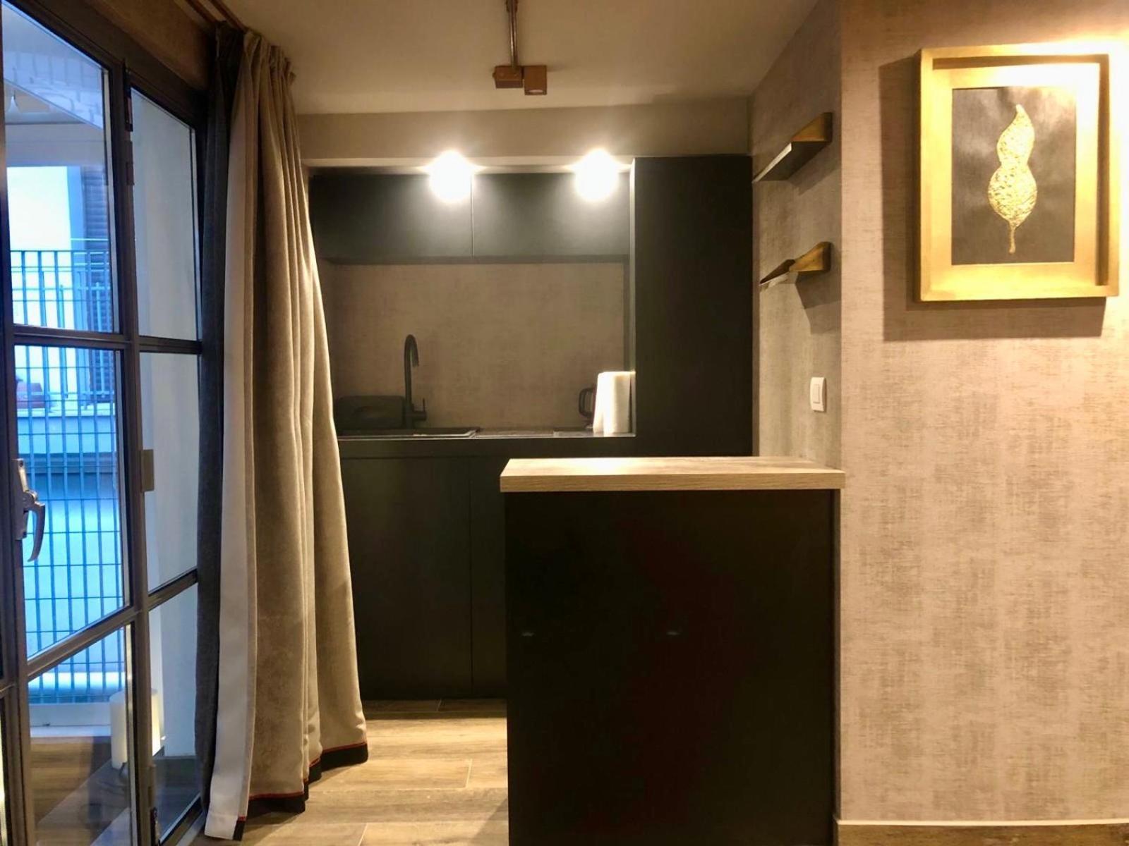 Portrait Luxury Loft Apartment Бари Екстериор снимка