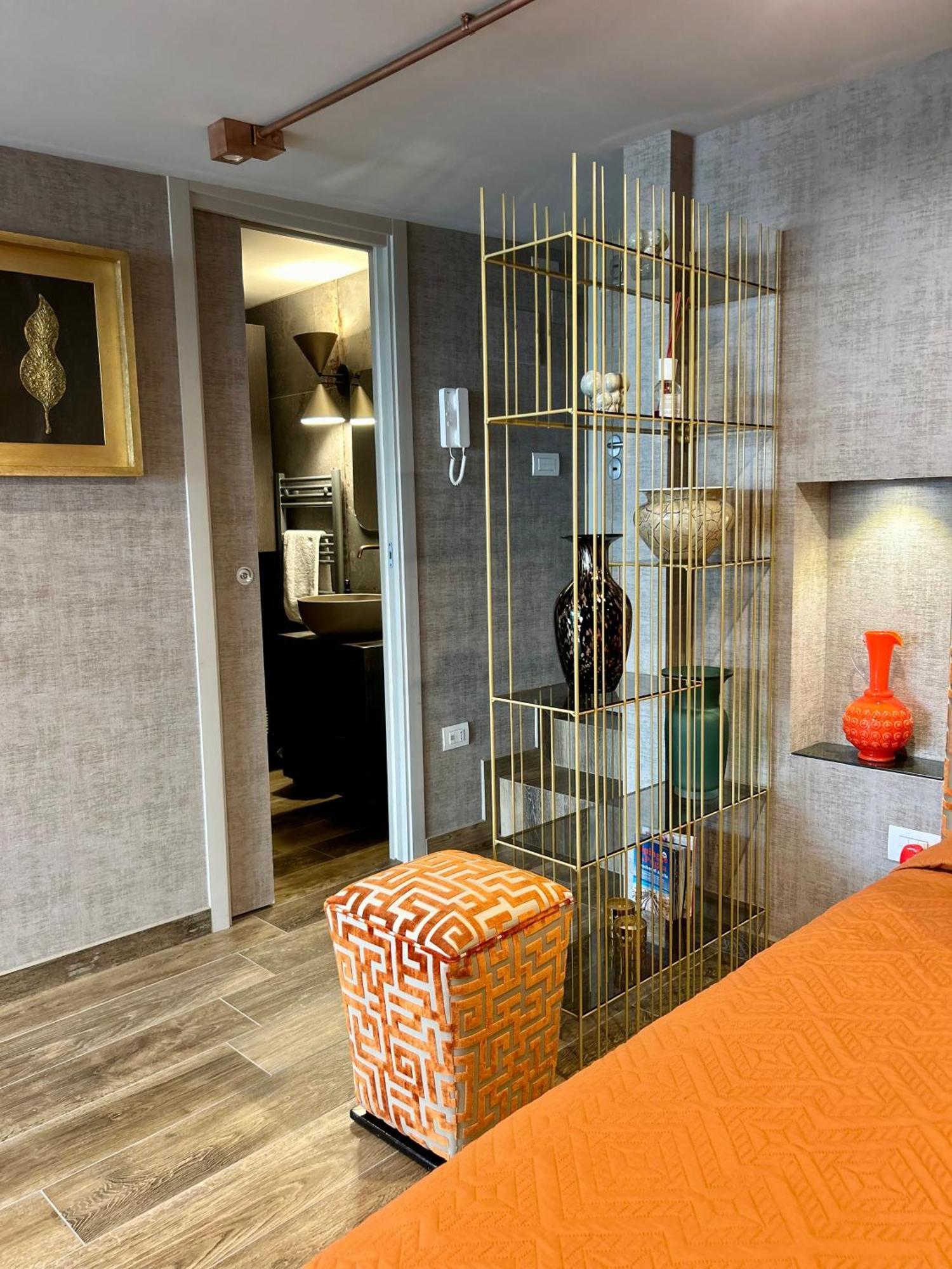 Portrait Luxury Loft Apartment Бари Екстериор снимка